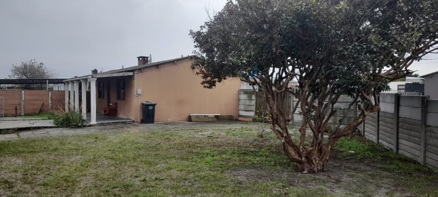 2 Bedroom Property for Sale in Bridgetown Western Cape